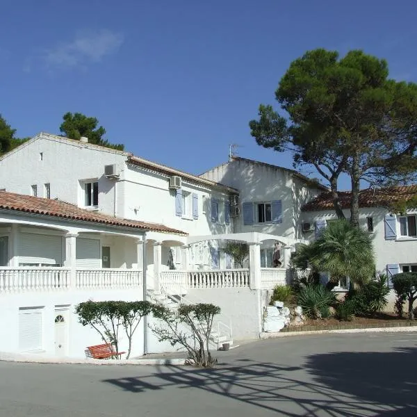 Le Sarac Hôtel, hotel in Clermont-lʼHérault