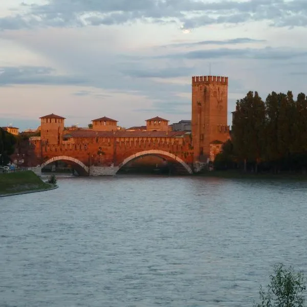 Casa Archi - Vista sul Fiume, hotell Veronas