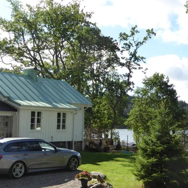 Cottage - Majviken, hotel in Ljungskile
