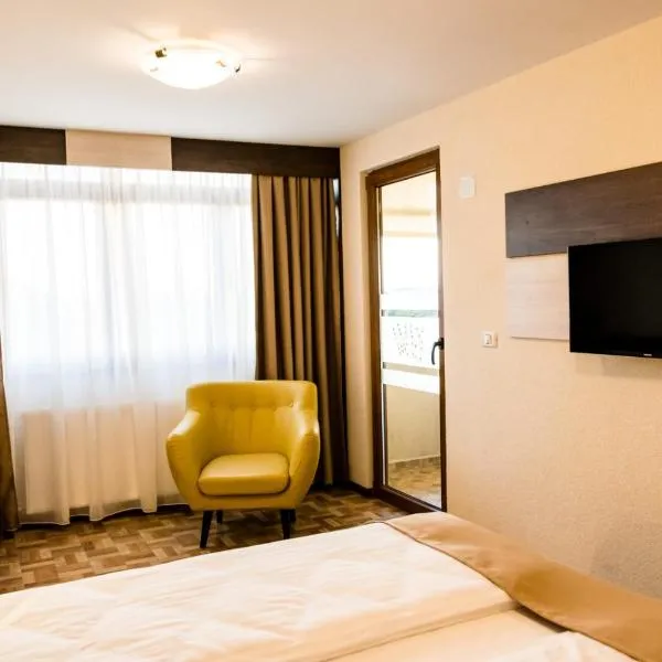 Domino Residence, hotel v destinaci Zimandcuz