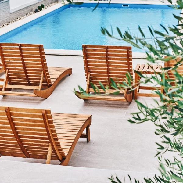 Salis Apartments