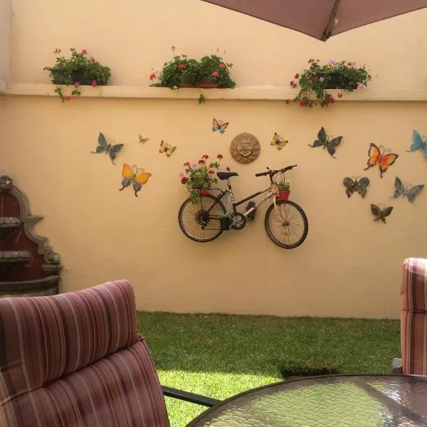 Hostal Los Lagos Inn, hotel v destinaci Guatemala
