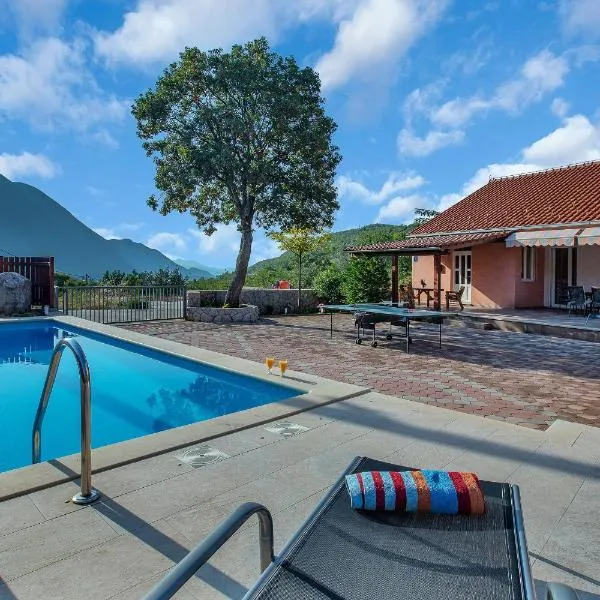 Villa Zvonimir, khách sạn ở Zagvozd