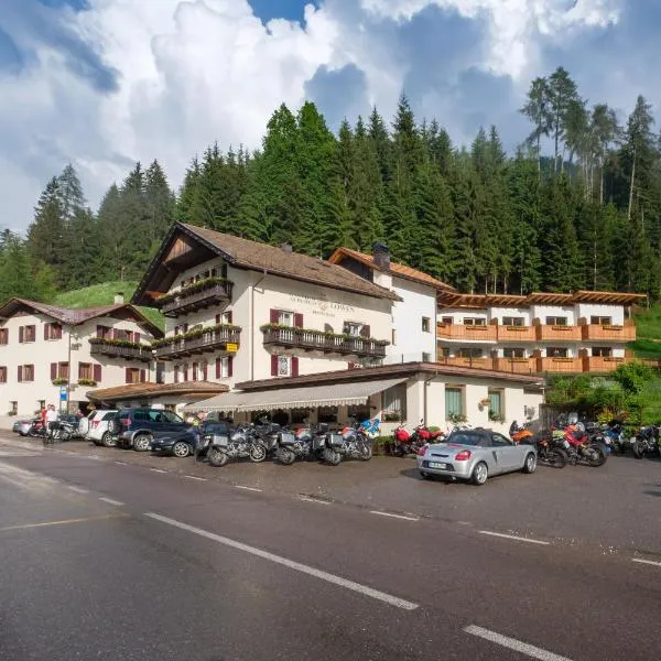 Gasthof Löwen, hotell i Nova Levante