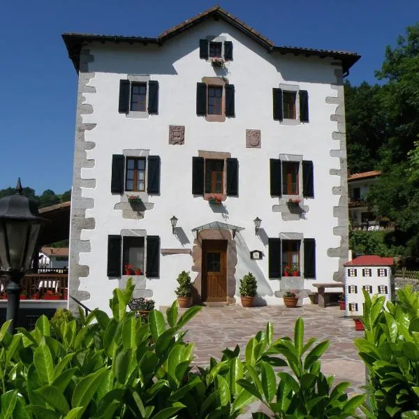 Hotel Rural Irigoienea, ξενοδοχείο σε Urdax