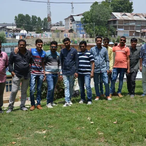 Houseboat Sweet Star, hotel in Srinagar