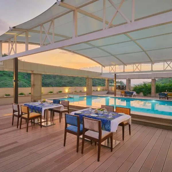 SKK Blu Hotel & Spa, khách sạn ở Udaipur