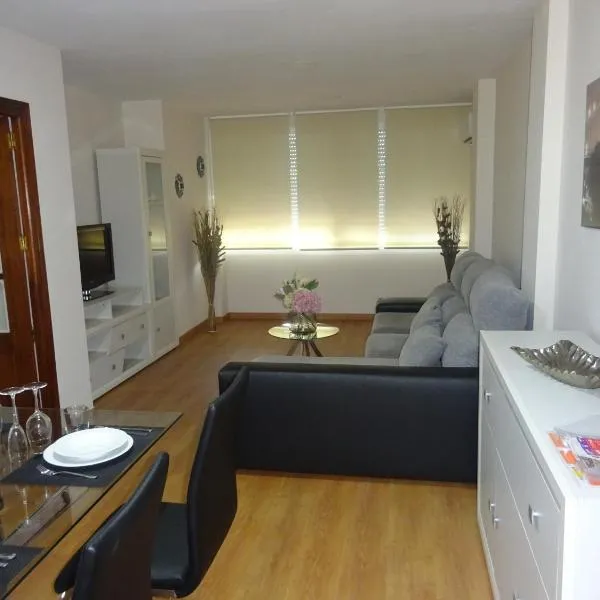Miraflores Luxury Suites, hotel in Seville