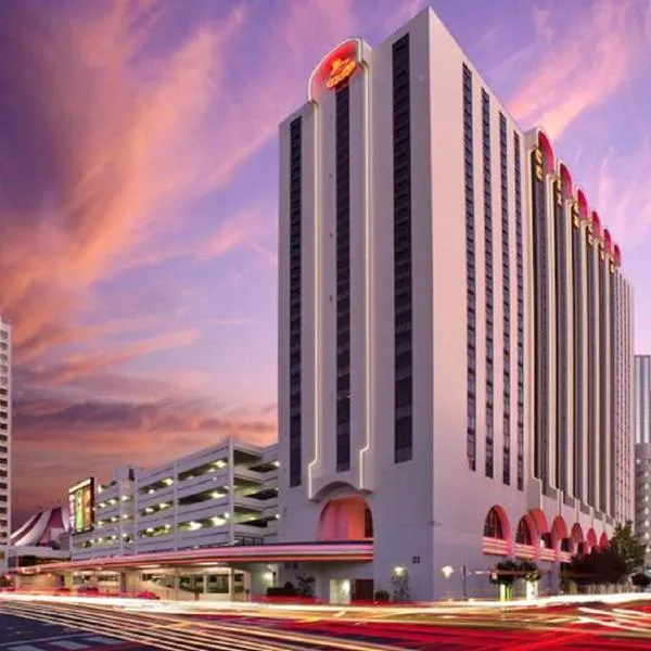 Circus Circus Reno Hotel Casino at THE ROW, hotel in Reno