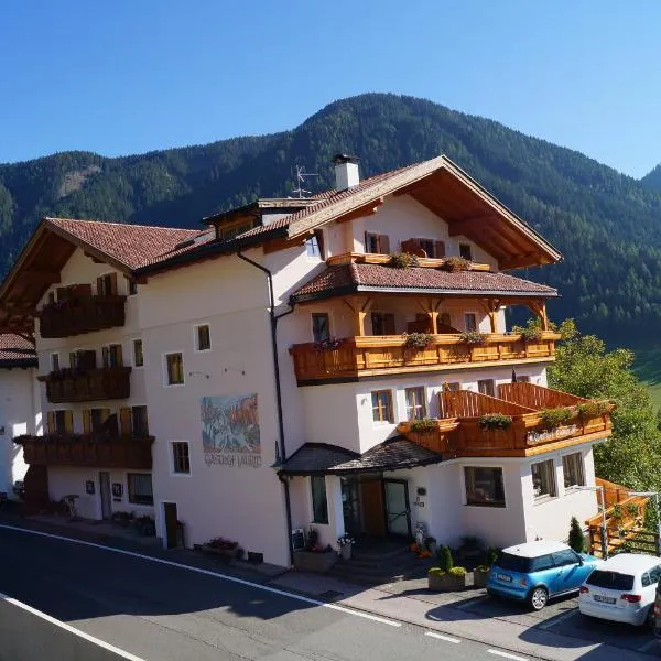 Hotel Laurin, hotel v destinaci Tires