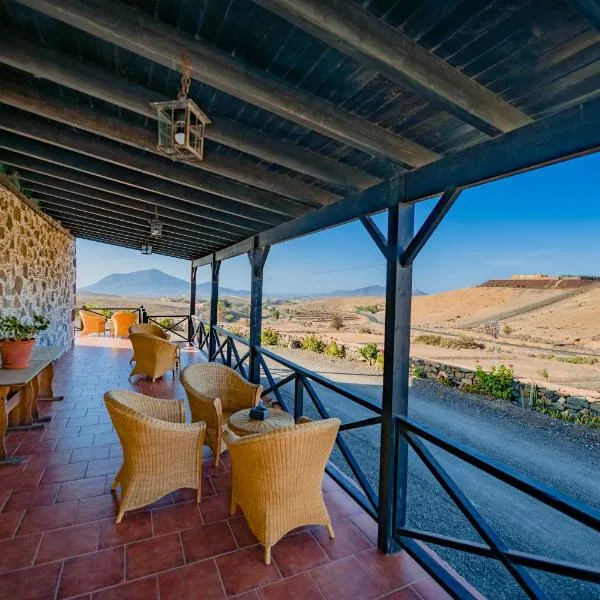 Hotel Rural Huerto Viejo, hôtel à Tesejerague