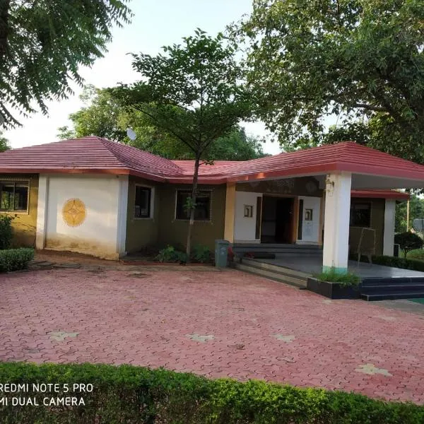 TOURIST VILLAGE KHAJURAHO, hotel in Khajurāho