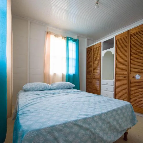 T.Cole’s Holiday Rental, hotel a Saint James
