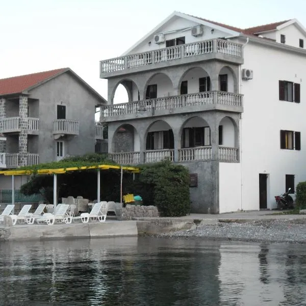 Apartments Petrović, hotel v destinaci Tivat