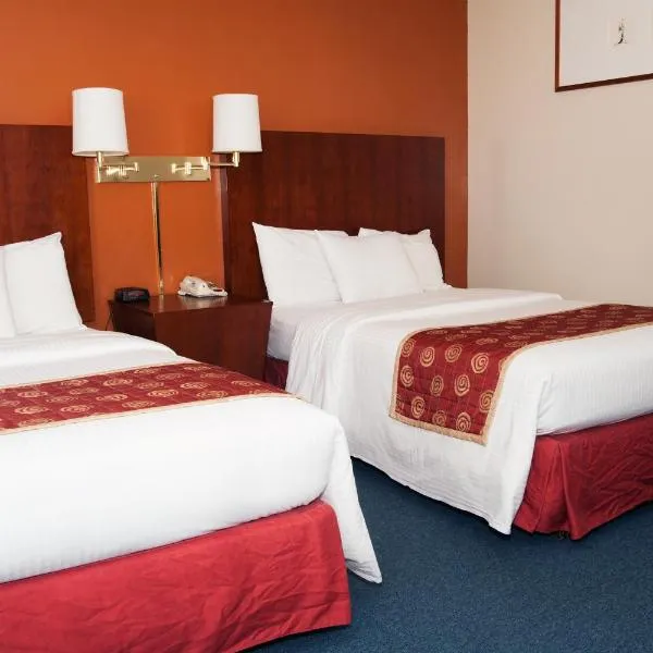 Red Carpet Inn and Suites Plymouth, מלון בפלימות'