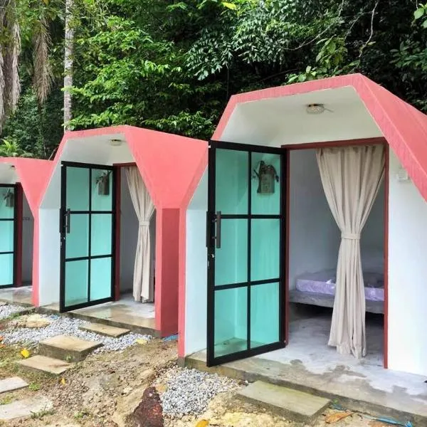 Eco Capsule Resort at Teluk Bahang, Penang, ξενοδοχείο σε Batu Ferringhi