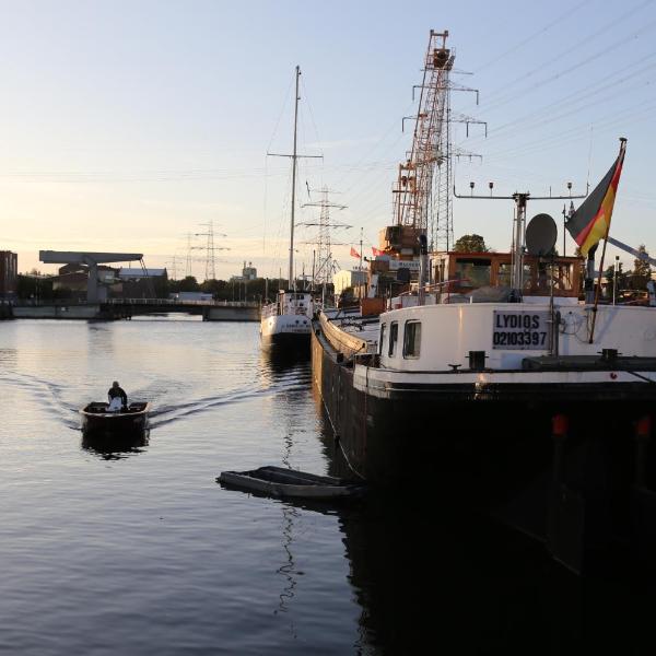 Schiffshotel "Schlafen im Hafen", Hamburg