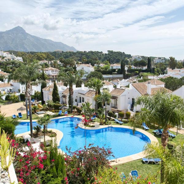 Senorio de Gonzaga Great 2 bedroom apartment with a lovely community pool in the heart of Nueva Andalucia