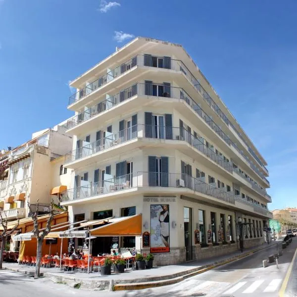Hotel Subur, khách sạn ở Sitges