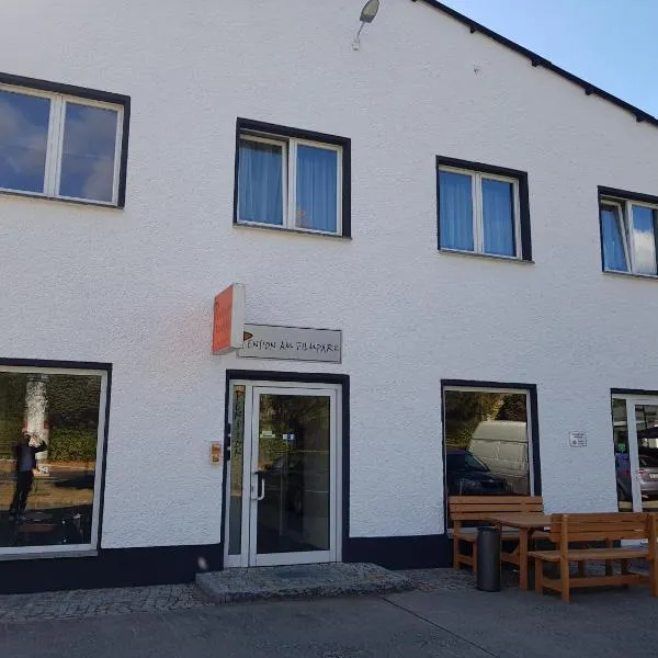 Pension am Filmpark, ξενοδοχείο στο Πότσνταμ