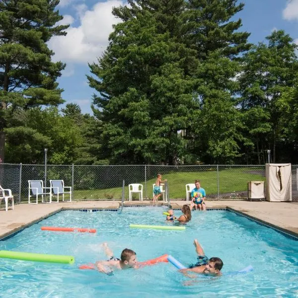 Woodside Dells Hotel & Suites, hotel v destinaci Wisconsin Dells