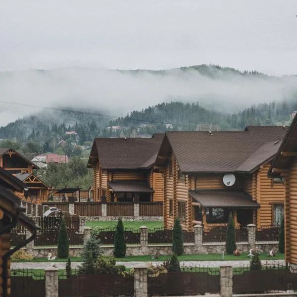 Khytir Falchi, готель у Микуличині