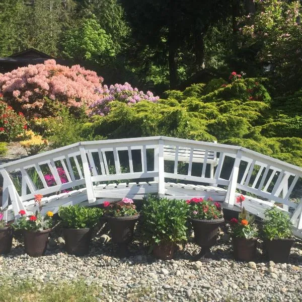 Garden Bridge House, ξενοδοχείο σε Sechelt