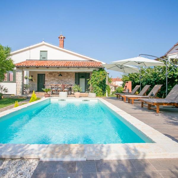 Comfortable Villa Marinela with Pool and Garden