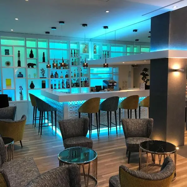 ベスト ウエスタン プラス ホテル カールトン アヌシー（Best Western Plus Hotel Carlton Annecy）、アヌシーのホテル