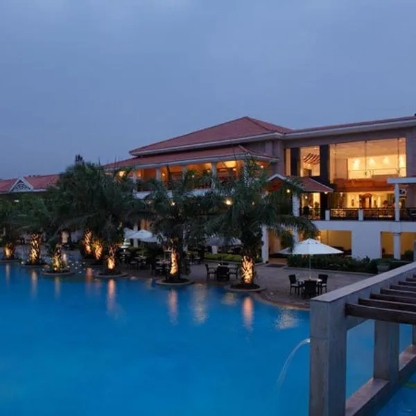 Palm Meadows Resort，位于班加罗尔的酒店