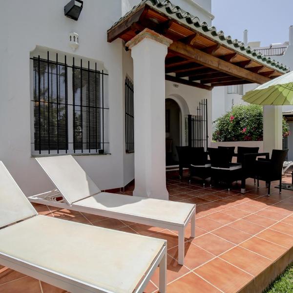 3 bed Modern House Marbella - Direct Pool Access