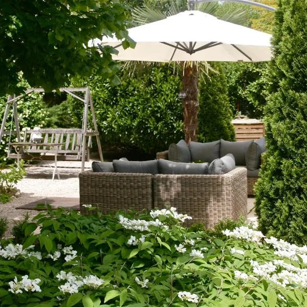 Chambre d'Hôtes La Villa Molina, hôtel à Besançon