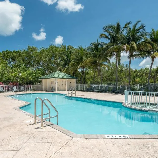 Sunrise Suites Panama Suite #310, hotel di Key West