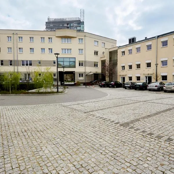 Centrum Okopowa 55, hotel ve Varšavě