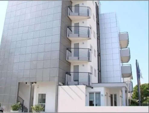 Aparthotel Royal, hotel in Lido di Jesolo