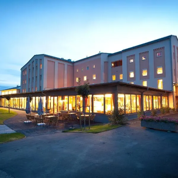 JUFA Hotel Weinviertel - Eselsmühle, hotel v destinaci Seefeld