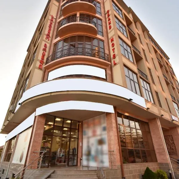 Hotel Grand, hotell sihtkohas Zugdidi