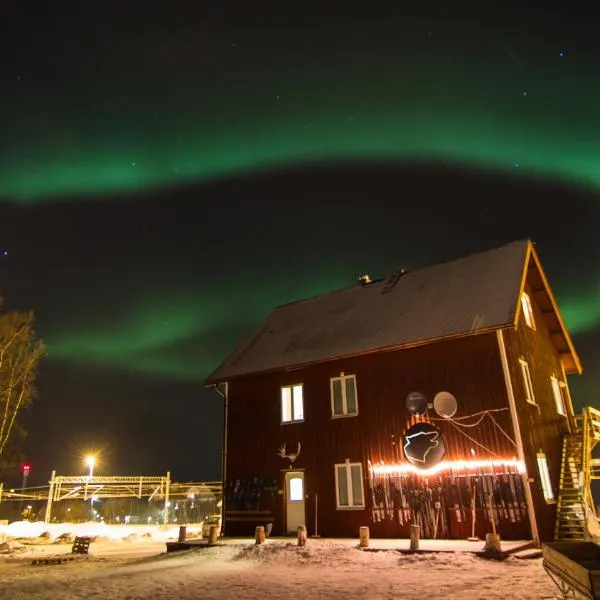 Abisko net Hostel & Huskies, hotel v destinaci Abisko