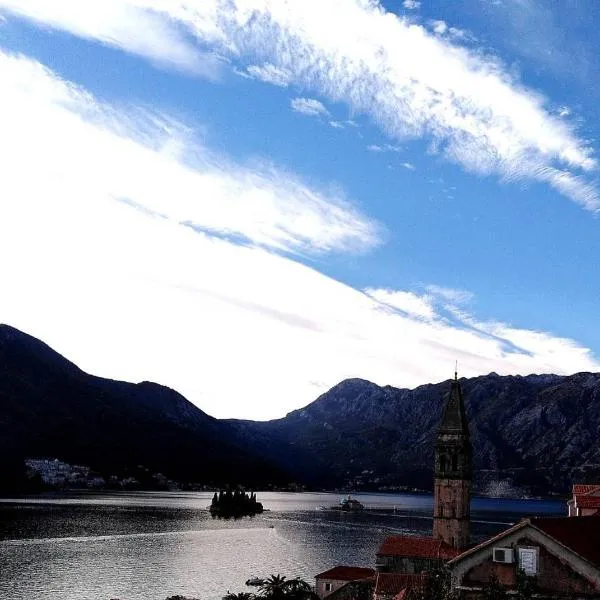 Apartment Mediterraneo Blue Sky, hotel in Perast