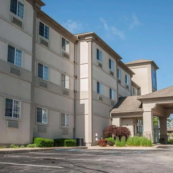 Sleep Inn & Suites Lake of the Ozarks, hotel in Camdenton
