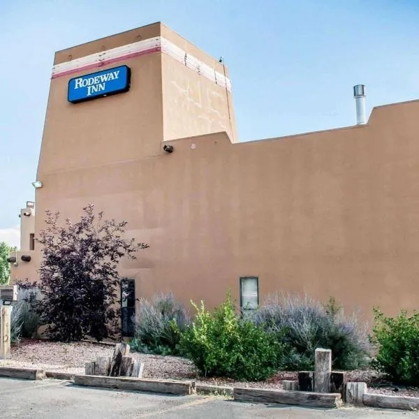 Rodeway Inn Espanola, hotel a Española