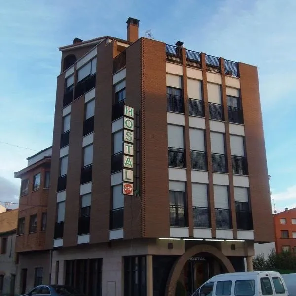 站旅馆，位于坎塔莱霍的酒店