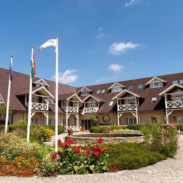 Orchidea Hotel Lipót, ξενοδοχείο σε Lipót