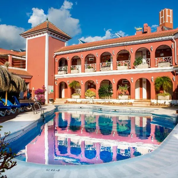 Los Arcos, hotel in Nerja