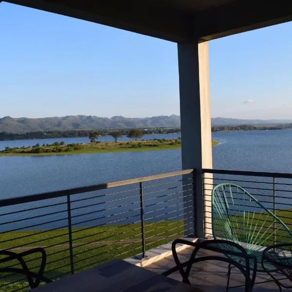 Puerto del Águila Departamentos sobre el Lago - The View Luxury Aparts, Hotel in Potrero de Garay