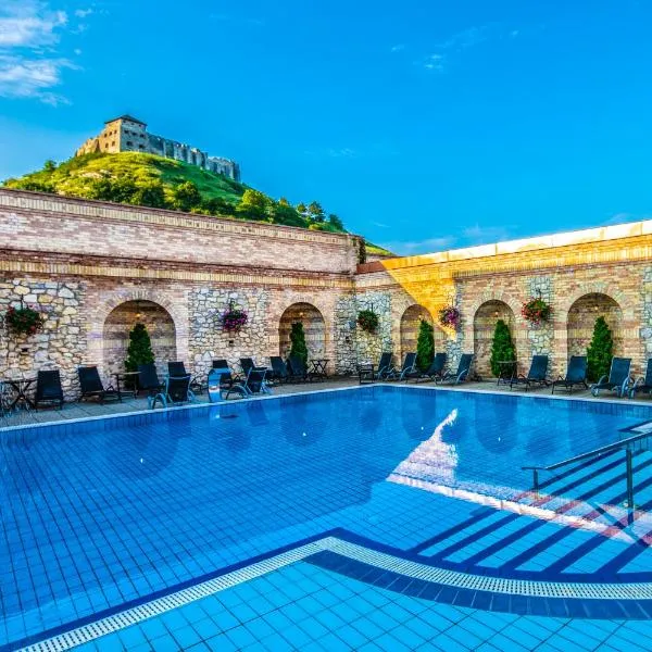 Hotel Kapitany Wellness, hotel v destinaci Sümeg