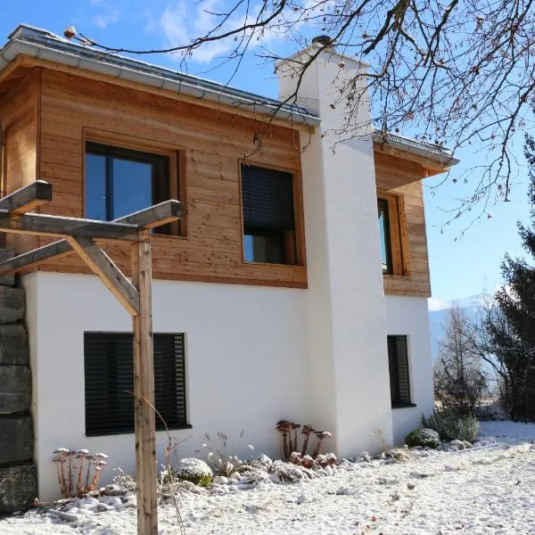 Mira Selva，位于Trin的酒店