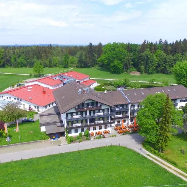 Farbinger Hof, hotel v destinaci Bernau am Chiemsee