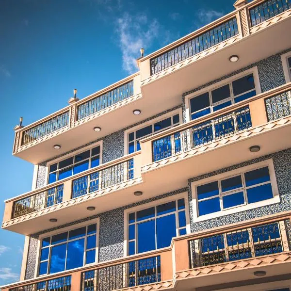 Abuharee Grand: Hithadhoo şehrinde bir otel