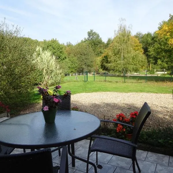 Les chaumières du Chêne, hotel a Pouillé